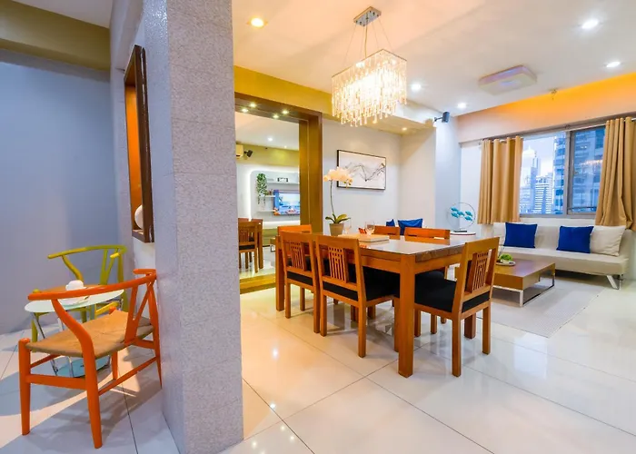 Apartahotel Spacious 2br In High Street Bgc! Pool & Netflix!