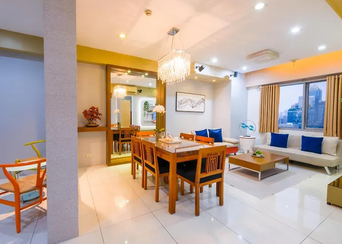 Spacious 2br In High Street Bgc! Pool & Netflix! Manila